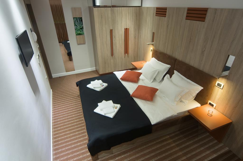 Hotel Viva Kragujevac Kamer foto