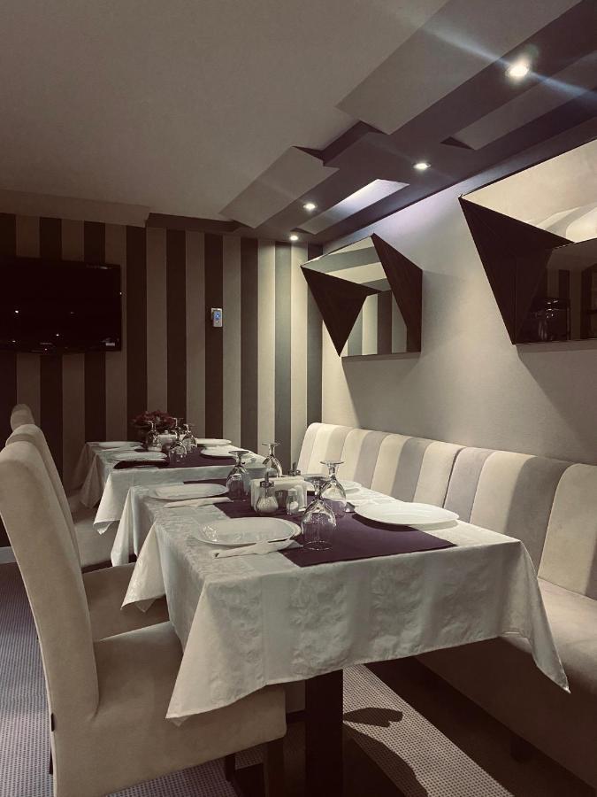 Hotel Viva Kragujevac Buitenkant foto